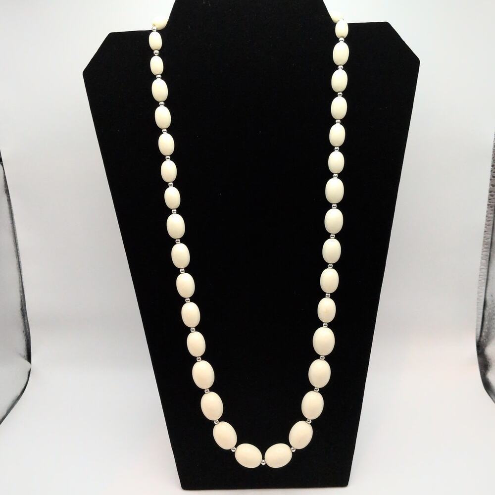 Vintage Monet Plastic Graduated Beaded Long Necklace Cream Silver Tone 28in